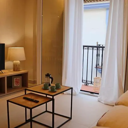 Center, 3br By Houselogy Appartement *