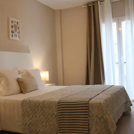 Center, 3br By Houselogy *