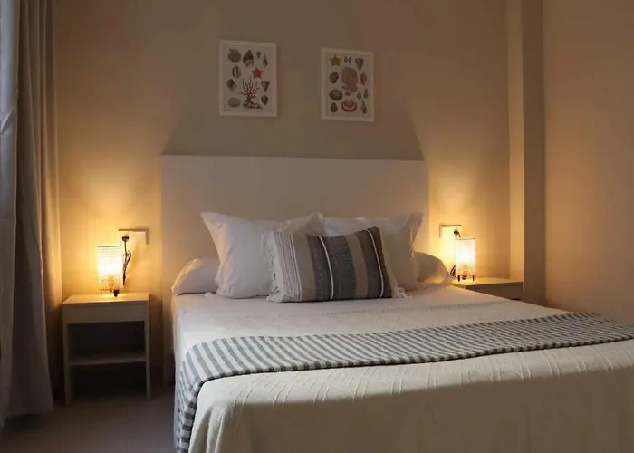 Center, 3br By Houselogy * מארבלה